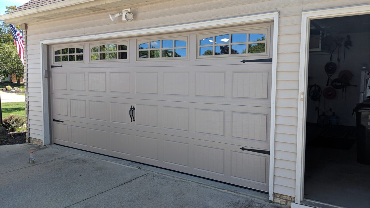 DIY garage door repair checklist – What should you try before calling the experts?