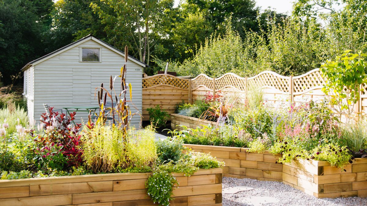 Why Low-Maintenance Gardens Still Need Good Boundaries